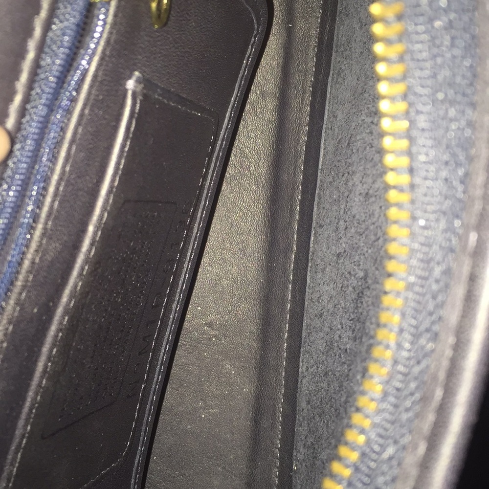 Coach Handbag - Picture 6 of 7